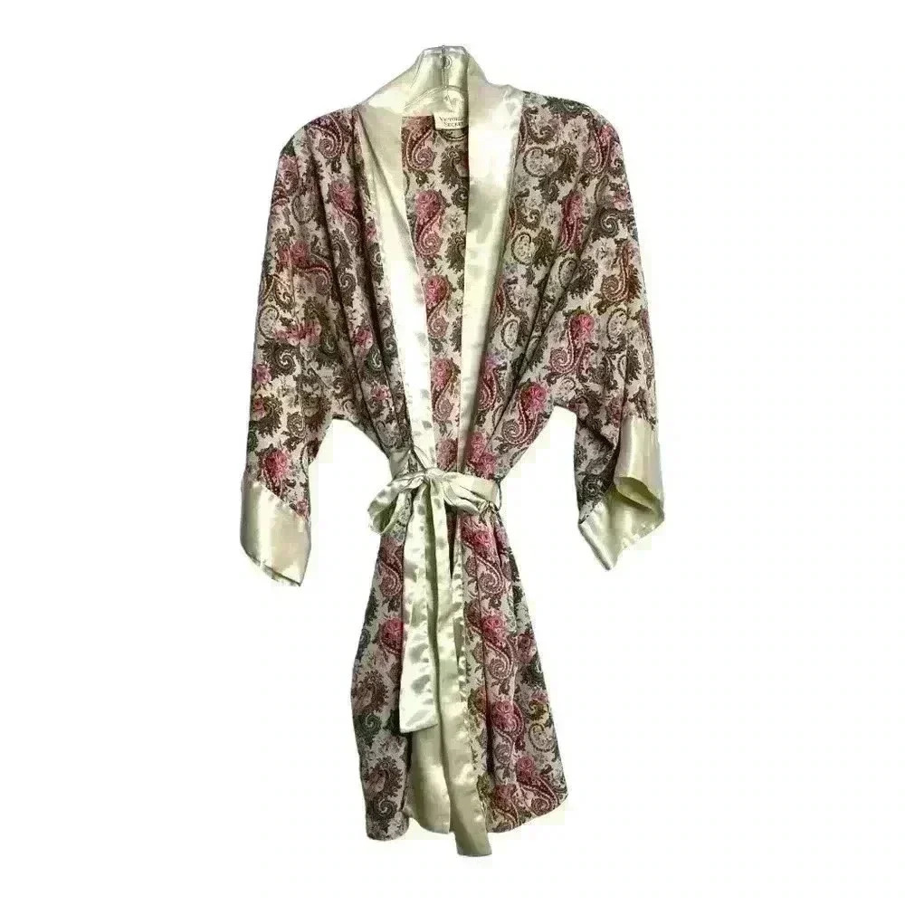 Vintage Gold label Victoria’s Secret cream and romantic floral paisley-one size
